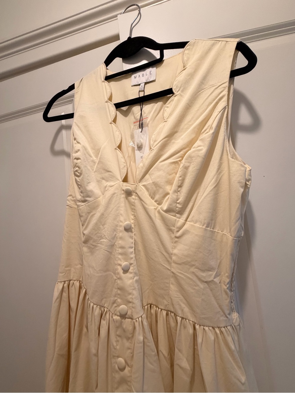 NWT Mable Serena dress in off white scalloped v-neck - Picture 11 of 12